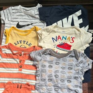Nike Kids Graphic Tee - Navy and White